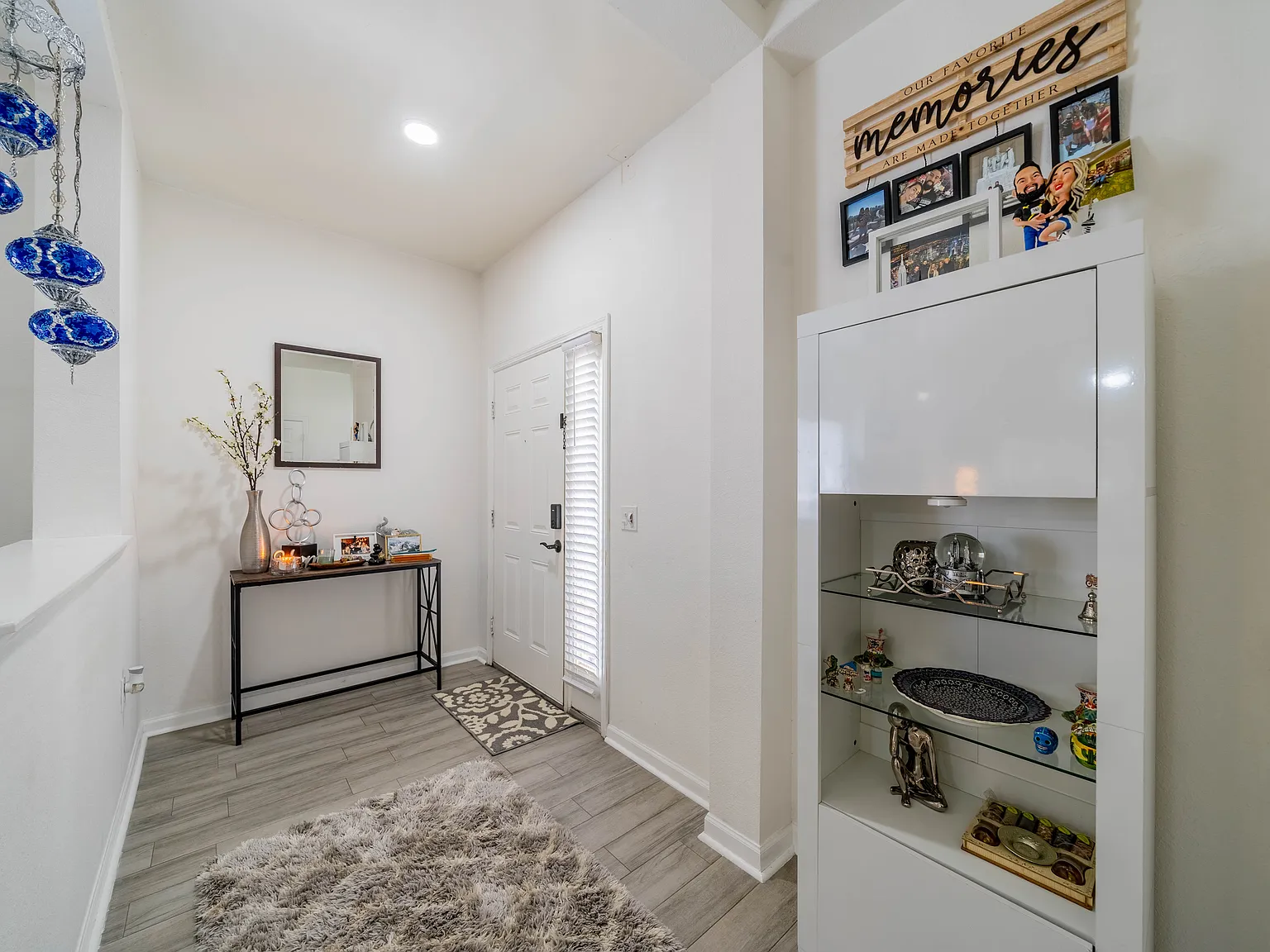3 bed, 2.5 bath, 1855 sqft, $2,500 — Photo 4
