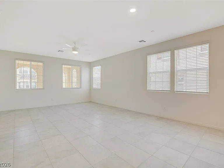 2615 Esposende St — Photo 8