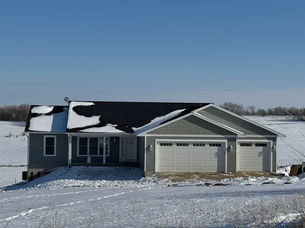 N5030 Meadowlark Cir, Monticello, WI 53570