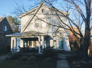 421 Serpentine Dr, Pittsburgh, PA 15243