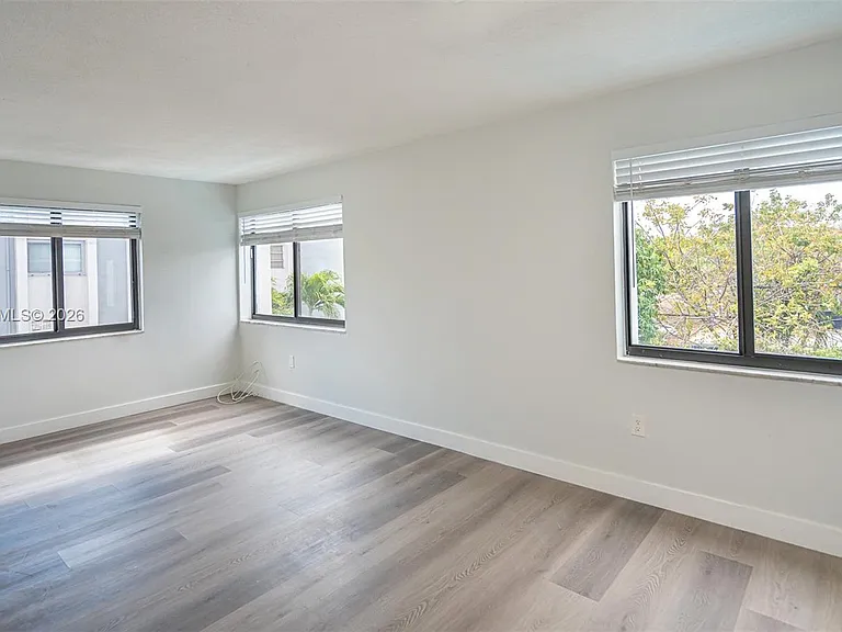 810 Salzedo St #10 — Photo 8