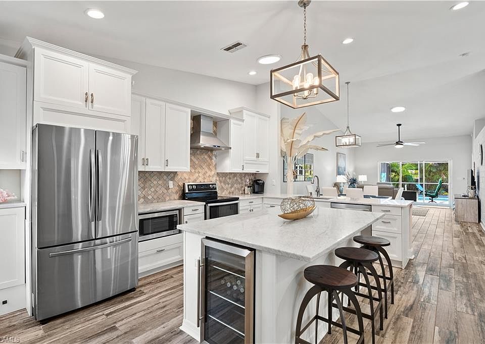 1st image of 804 Wiggins Bay DR #22R