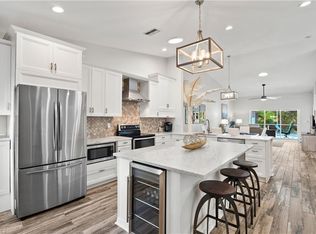 804 Wiggins Bay Dr #22R, Naples, FL 34110
