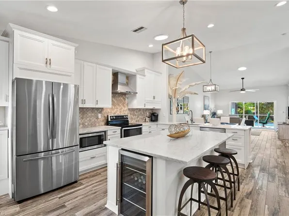 804 Wiggins Bay DR #22R, NAPLES, FL 34110