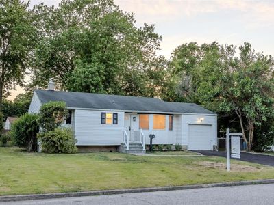 2914 Devon Avenue, Medford, NY, 11763
