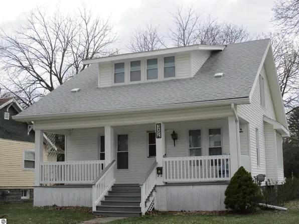 302 Allen Ave, Alma, MI 48801