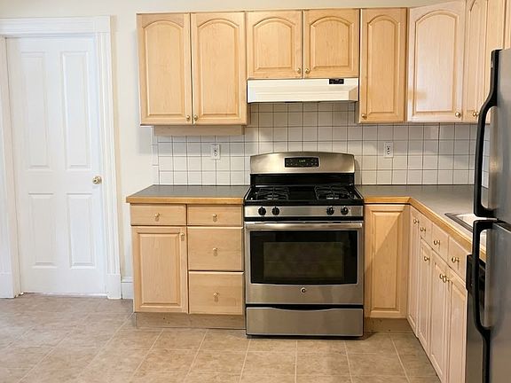 2nd image of 74 Gore St #1R