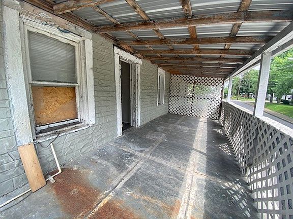 2nd image of 89 S Park Ave