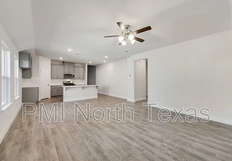 309 Amenduni Ln — Photo 7