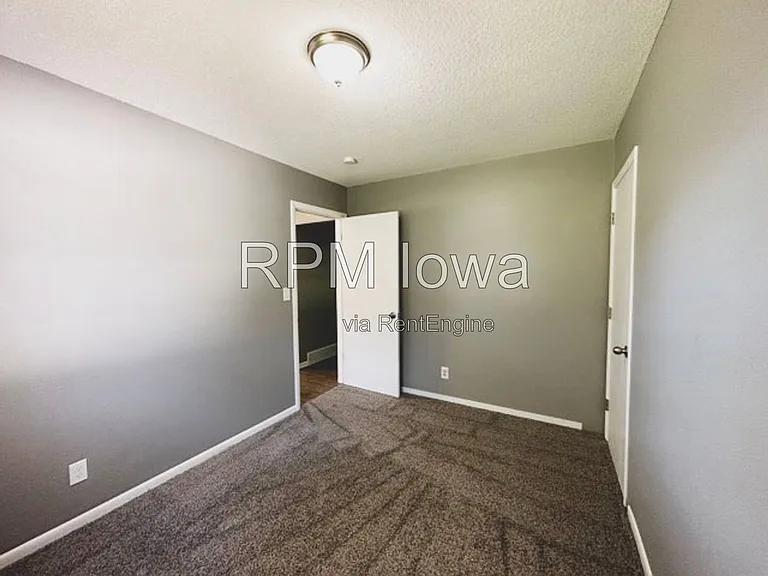 1318 SW Lynn Dr — Photo 9