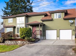 1002 N 28th Pl, Renton, WA 98056