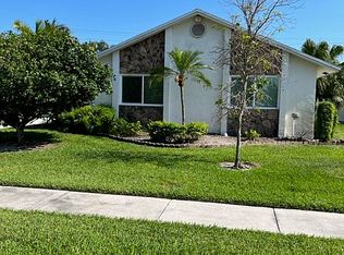 33 Vista Del Rio, Boynton Beach, FL 33426