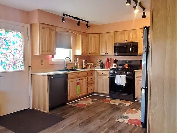 3rd image of 203 S D Ave