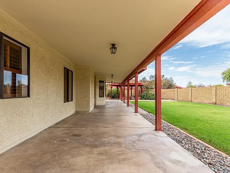 548 E Hope Cir — Photo 8