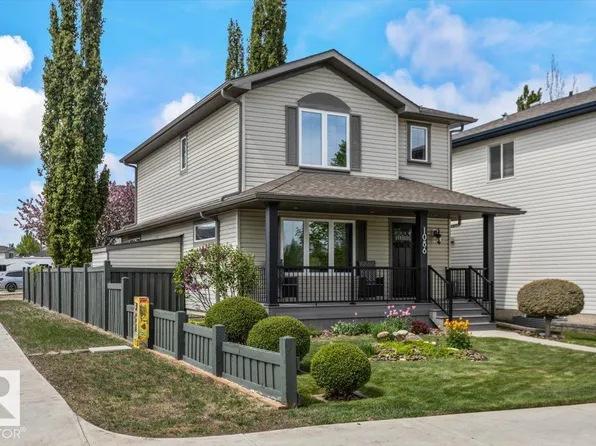 1086 Grantham Dr NW, Edmonton, AB T5T 0W2