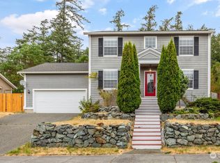 906 SW Eagle Vista Ave, Oak Harbor, WA