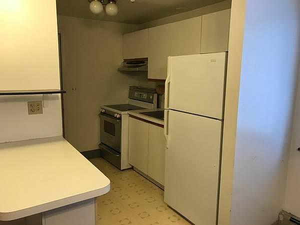 2nd image of 55 Swan St