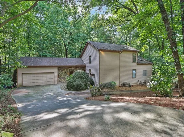 8760 S Mount Dr, Johns Creek, GA 30022