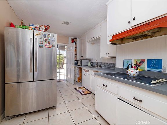 5th image of 2765 E Tyler St