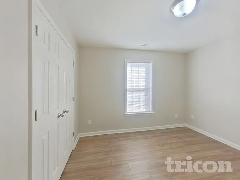 3424 Ann Franklin Ct — Photo 10