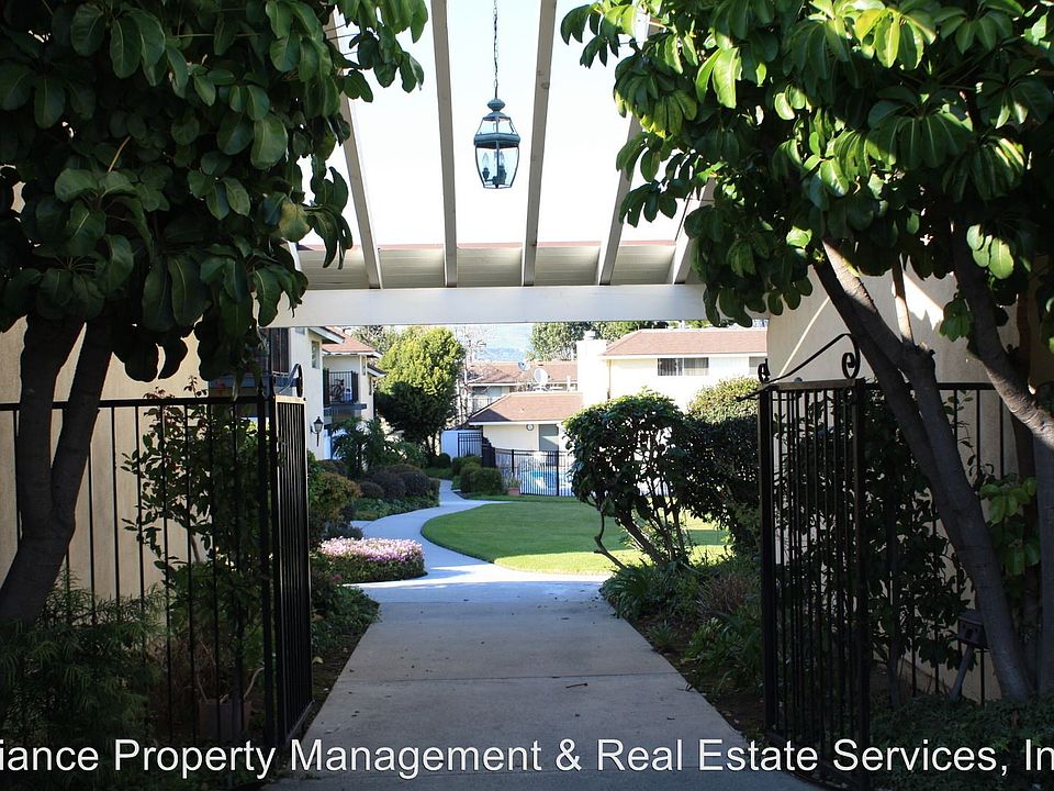 2nd image of 1037 Rolling Hills Dr APT 6