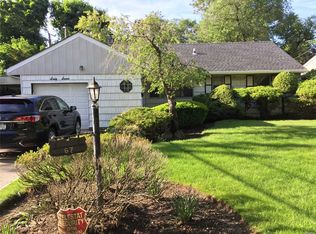 67 Rosedale Rd, Valley Stream, NY 11581