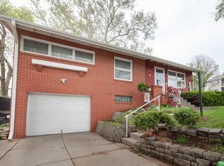 7504 Richmond Dr, Omaha, NE 68134