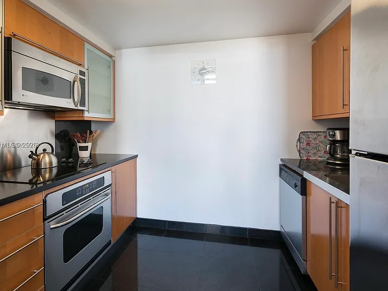 6365 Collins Ave #A1811 — Photo 4