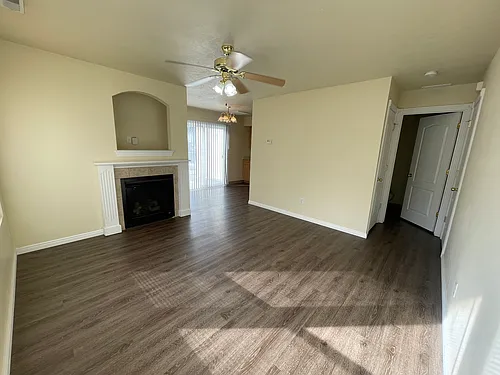 1445 N Bonneville St #102 Photo 1