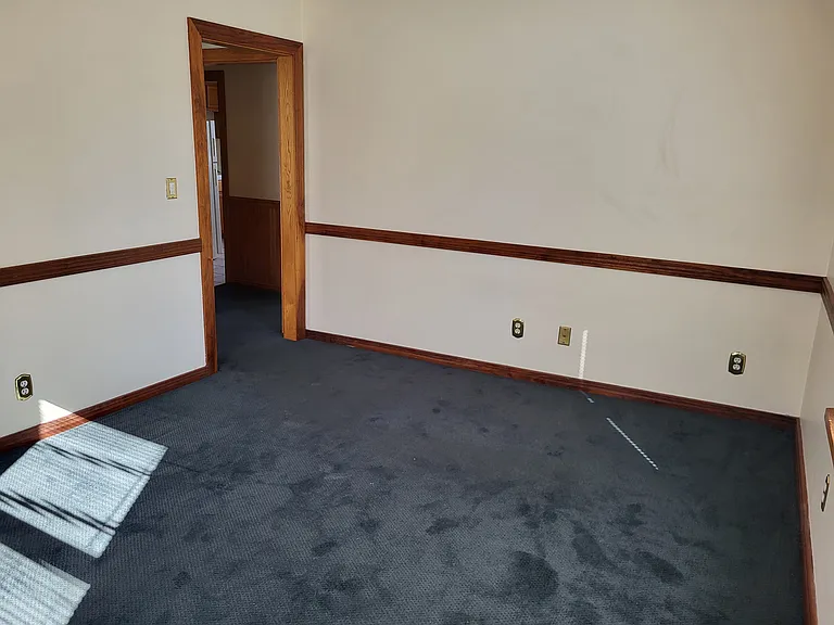 2 Clinton St #B — Photo 2