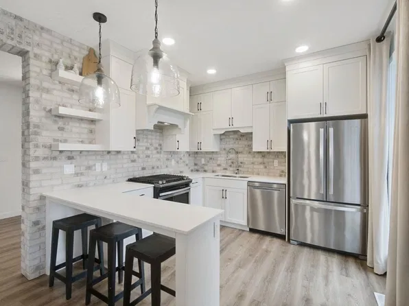 1024 Berg Pl, Leduc, AB T9E 1M4