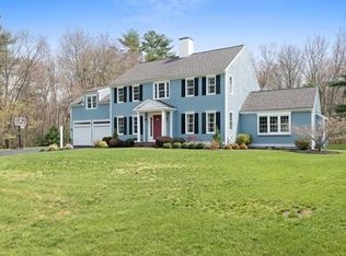 129 Wintergreen Farm Rd, Pembroke, MA 02359