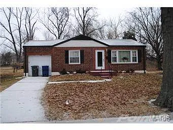 831 Melvin Ave photo 1