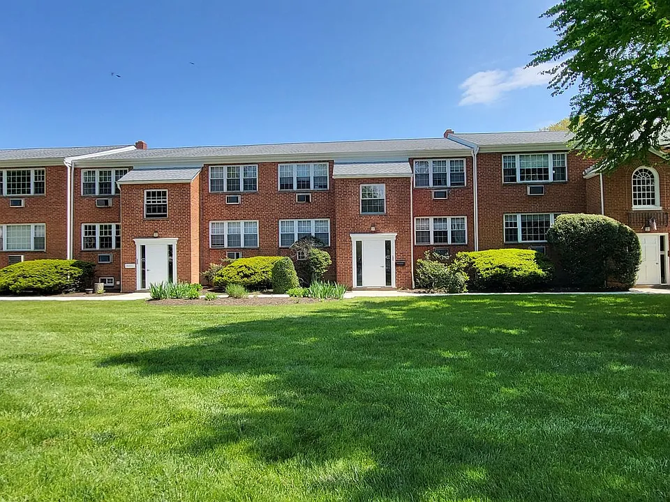 201 N Bradford Ave