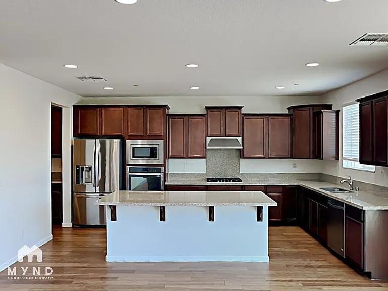 2367 Hancock Dr — Photo 16