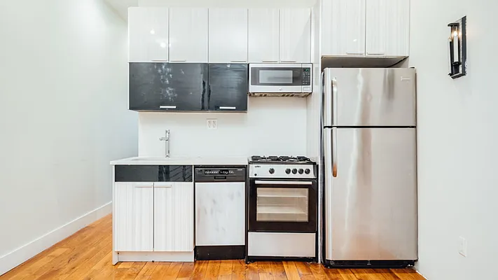 Rented by Nooklyn NYC LLC | media 13