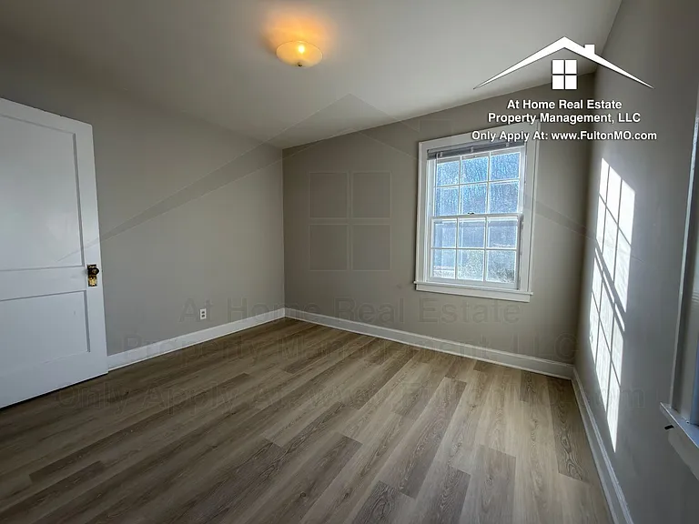 709 N 7th St — Photo 13