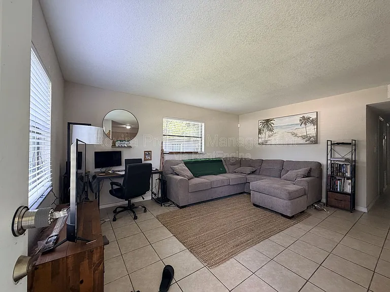 5601 Bryson Dr — Photo 4