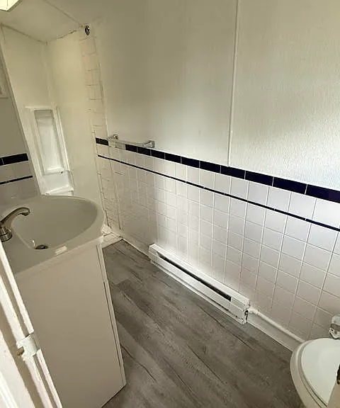 127 Saude Ave #5 — Photo 5