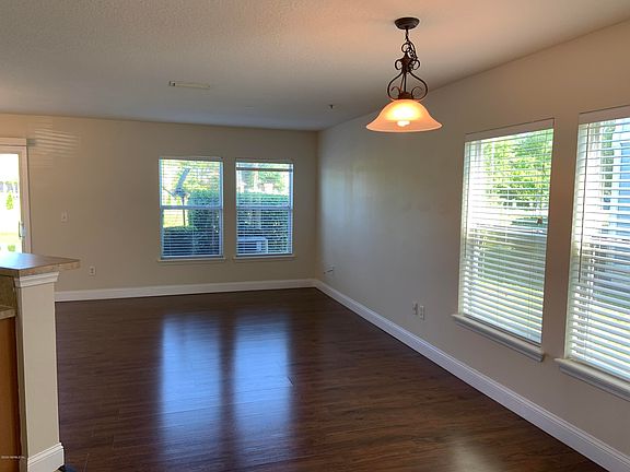 3rd image of 841 S Black Cherry Dr