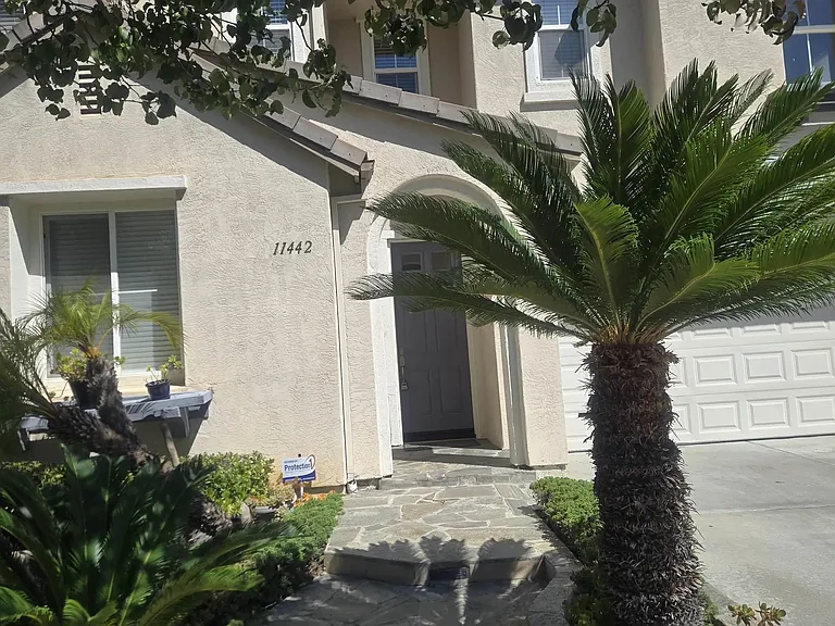 11442 Trailbrook Ln — Photo 2
