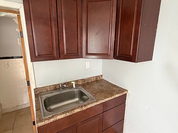 2nd image of 14 Way St #3