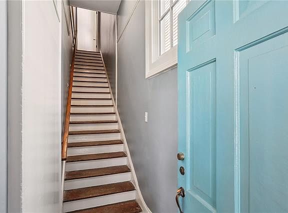 3rd image of 1436 Louisiana Ave