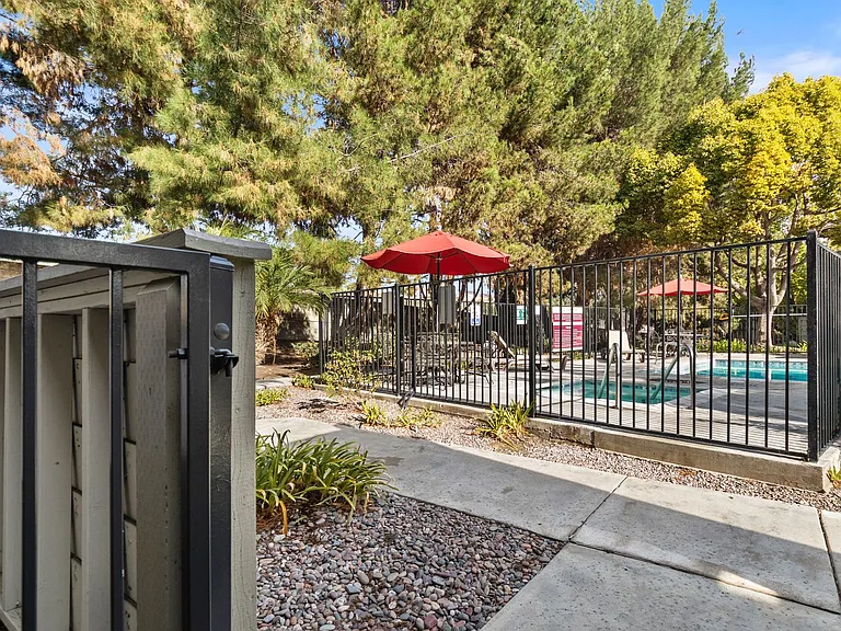 Bonita Heights Apartments — Photo 5