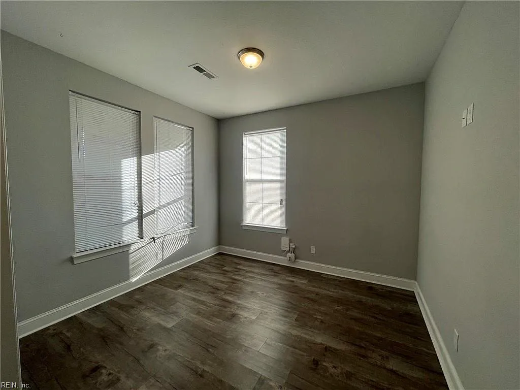 5153 S Cape Henry AVE — Photo 4