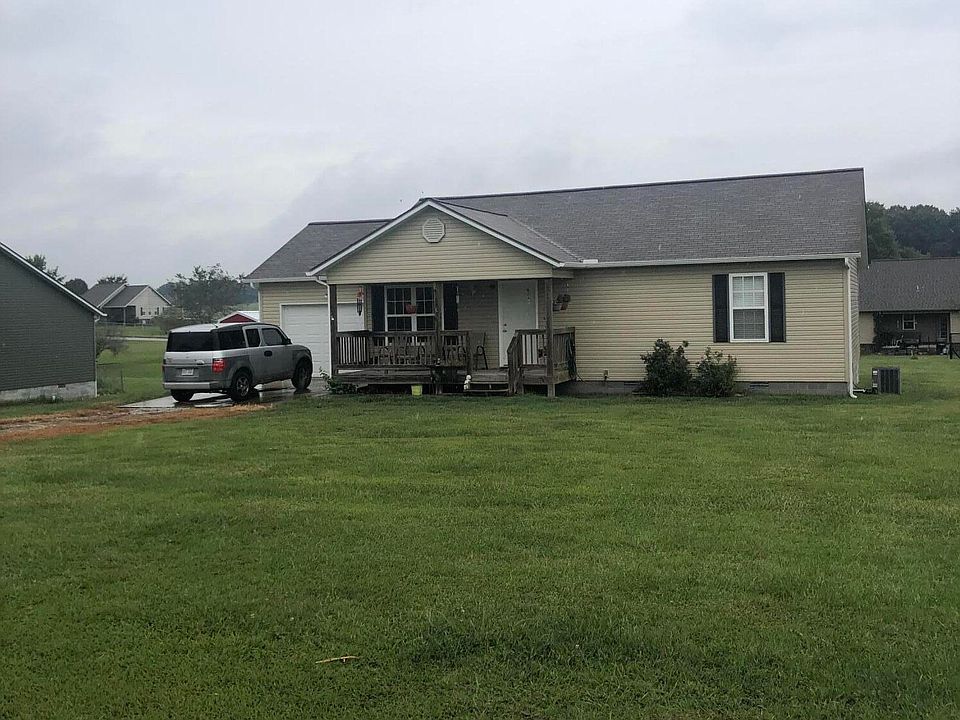 2nd image of 2465 Geneva Dr