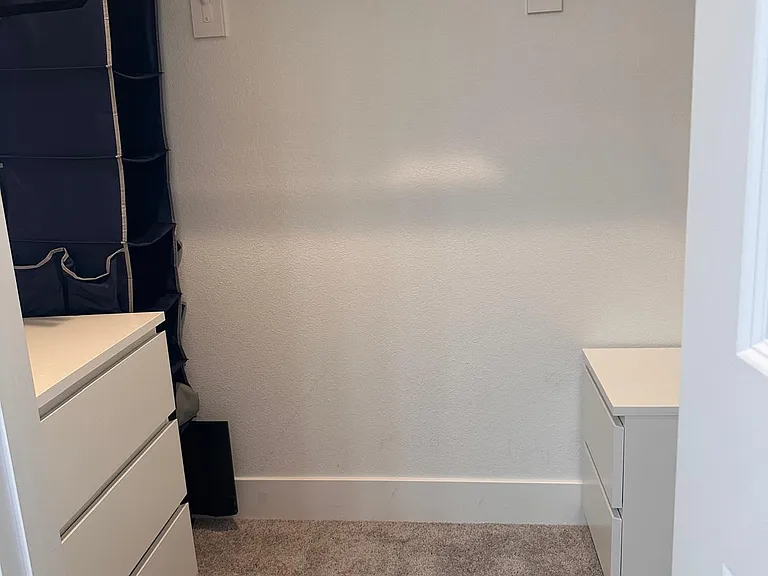 144 W Nasergholi Ave — Photo 3