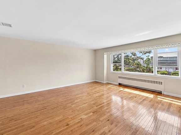 3rd image of 240 Pearl Street