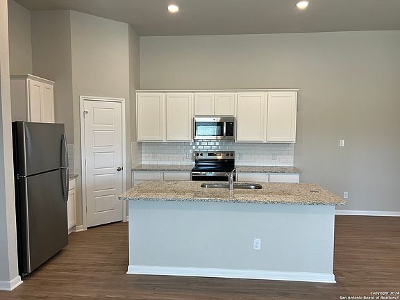 2nd image of 121 Nespral Dr