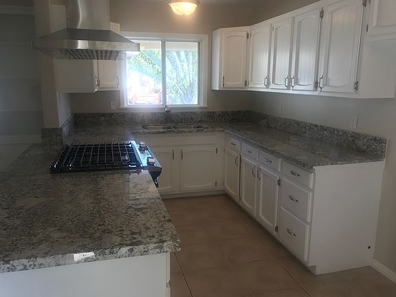 3rd image of 5327 Palm Ave